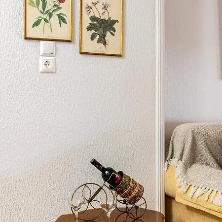 Walk Apartment